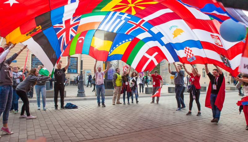 Junge Menschen in Europa vereint Junge Menschen in Europa vereint