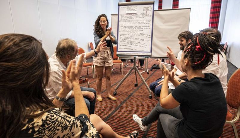 Teilnehmende an der Trägerkonferenz zur Errichtung eines Deutsch-Israelischen Jugendwerks im Open-Space