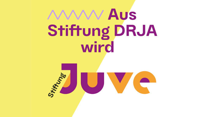 Grafik mit Schriftzug: Aus Stiftung DRJA wird Stiftung Juve – neues Logo der Stiftung Juve Grafik mit Schriftzug: Aus Stiftung DRJA wird Stiftung Juve – neues Logo der Stiftung Juve