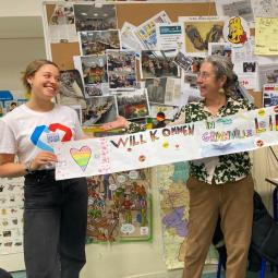 Die Freiwillige Frieda aus Berlin wird in ihrer Schule in Granville begrüßt