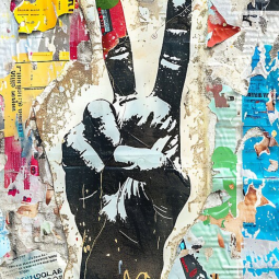 KI-generierte Illustration: Street Art mit Friedenssymbol - ein Motiv für internationale Jugendarbeit als Friedensarbeit