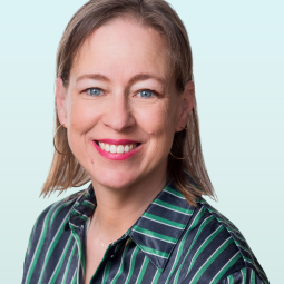 Porträt von Karin Scheichl, Deutsch-Französisches Jugendwerk (DFJW)